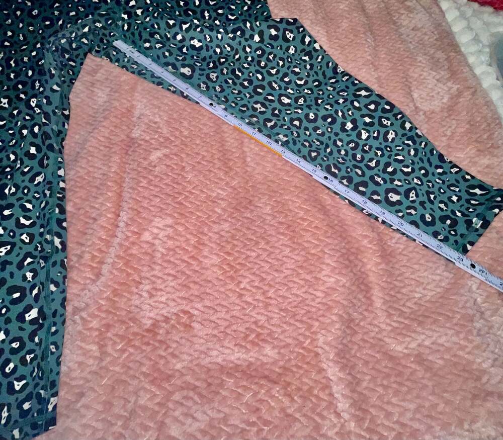 Fabletics PowerHold Leopard Print Leggings - 3XL - Picture 3 of 7